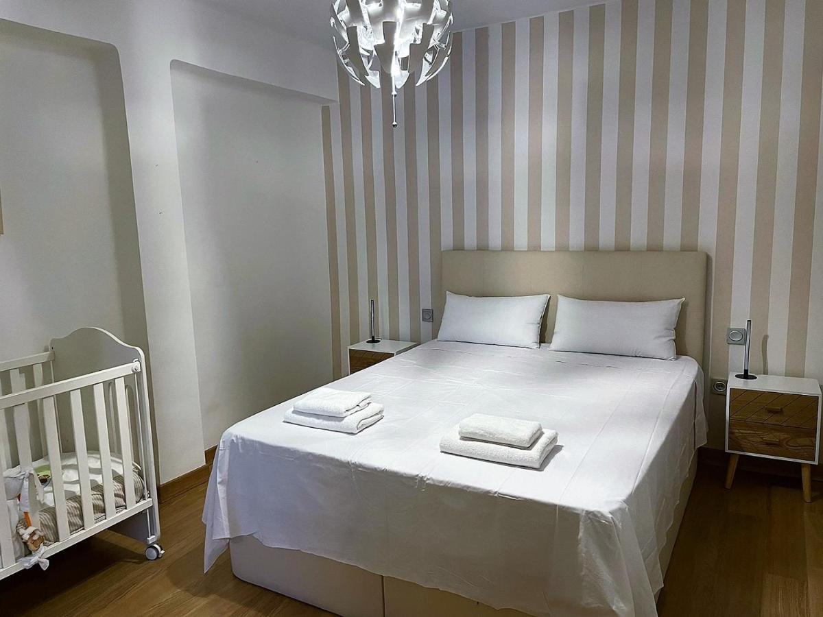 River Roses Malaga Ngoại thất bức ảnh